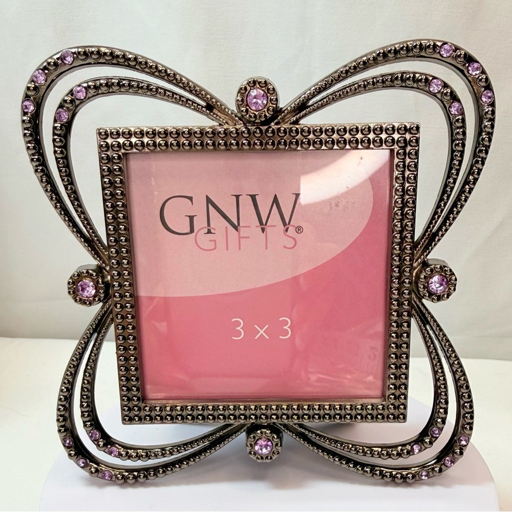 GNW Pink and Silver Decorative Beaded Gunmetal Photo Frame NWOT
